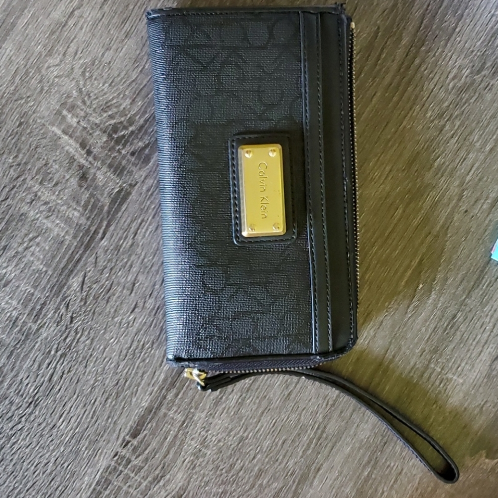 Calvin Klein Wristlet